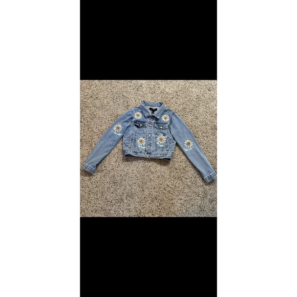 Forever 21 Woman's Small Blue White Denim Trucker Bleach Distressed - Picture 16 of 16